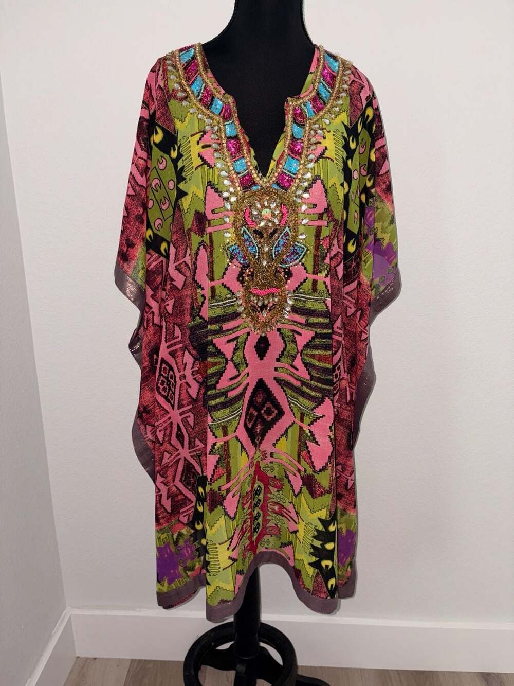 Lucky & Coco Kaftan Size M Pink Green Beaded Abstract Tunic Dress